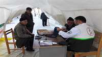برپايي چادر سلامت شبكه بهداشت با همكاري كانون بسيج جامعه پزشكي شهرستان گرمسار در دهه فجر 97